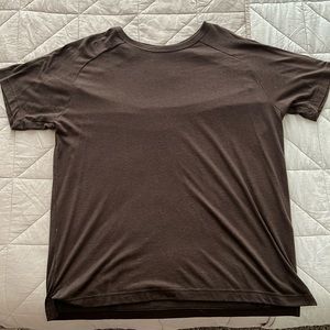 ALO Triumph Tee - Size Large